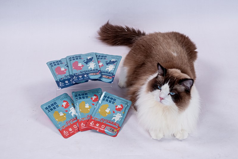 女人知己試用大隊,口碑行銷,部落客行銷,自然食 成長機能主食餐包,自然食,成長機能狗狗主食餐包,成長機能貓咪主食餐包,滿足毛孩最單純的幸福,人食等級食材,開封即食,綿密的肉泥狀質地,好吸收,無膠類,無色素,無防腐劑的添,維持腸道健康,添加DHA/靈芝多醣體,使用高優質蛋白,適口性佳,狗狗口味,犬用營養火雞,犬用嫩雞牛肉,貓咪口味,貓用營養嫩雞,貓用嫩雞鮪魚